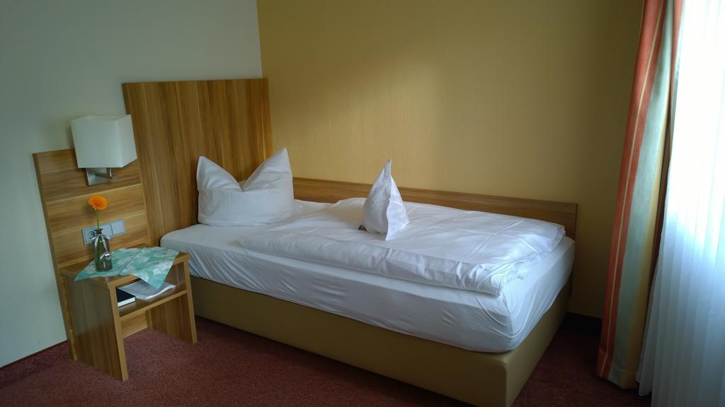 Weinhotel Rose Volkach Chambre photo