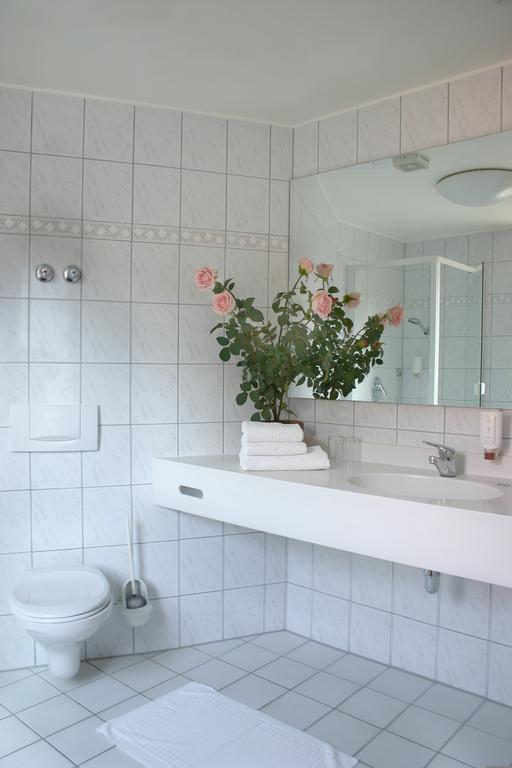 Weinhotel Rose Volkach Chambre photo
