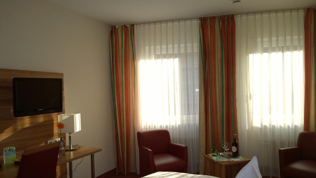 Weinhotel Rose Volkach Chambre photo