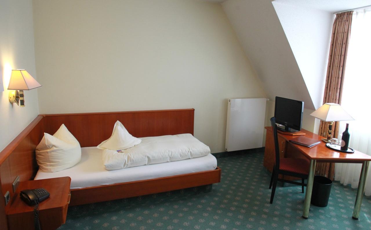 Weinhotel Rose Volkach Extérieur photo