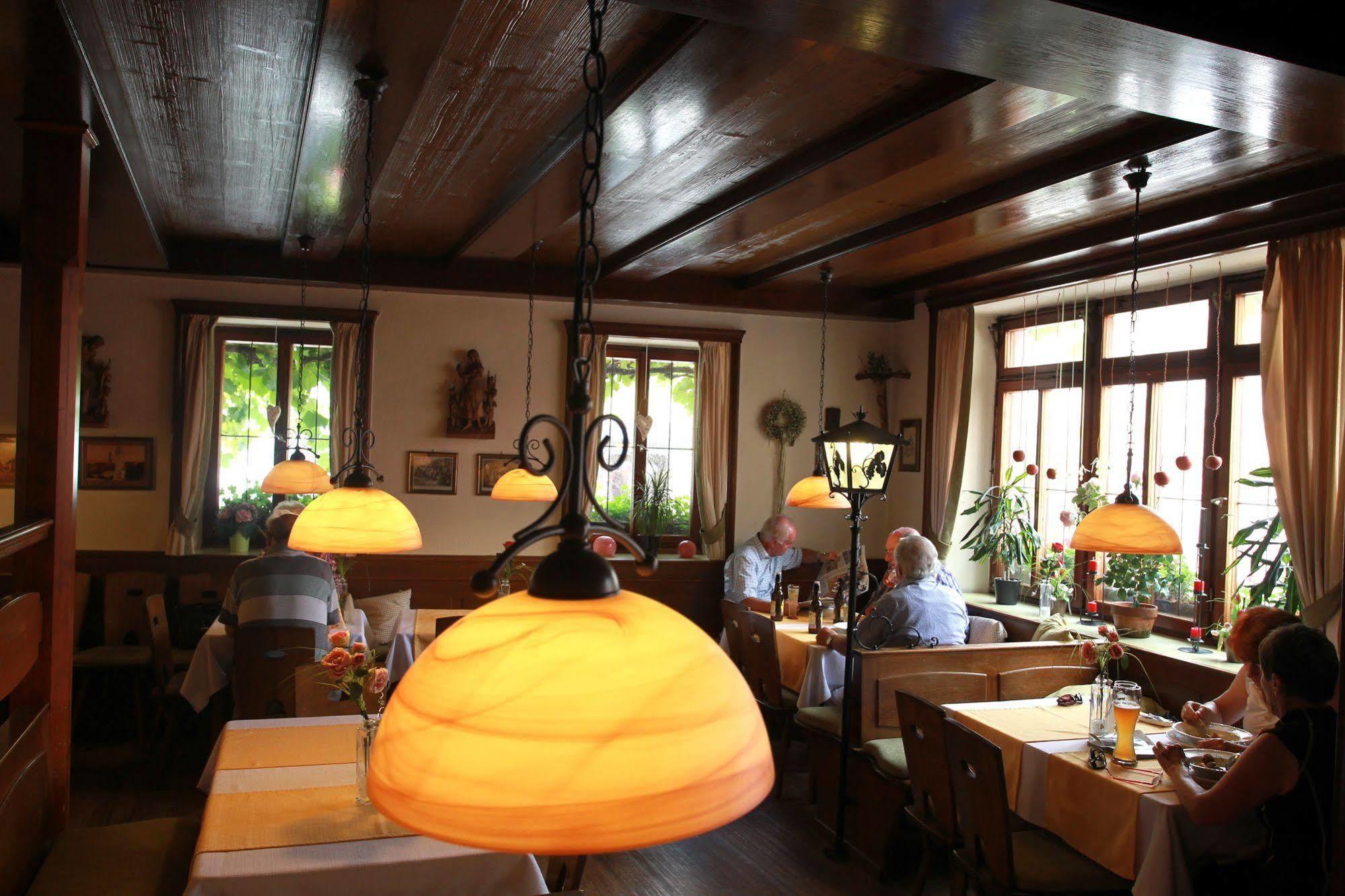 Weinhotel Rose Volkach Extérieur photo